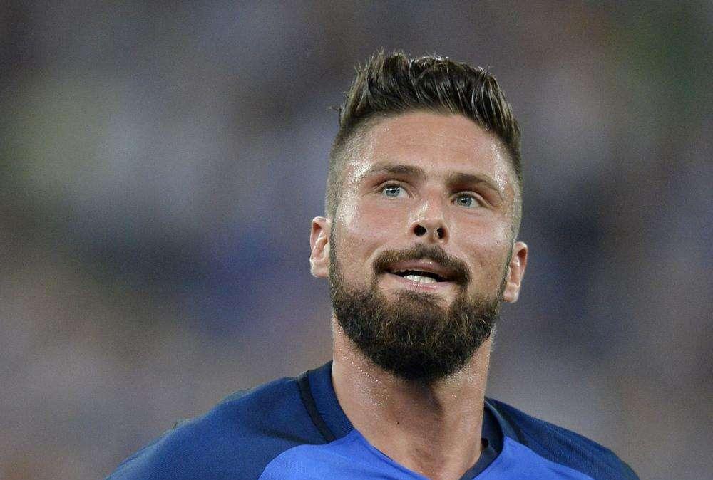 Dalla Francia - Roma, idea Giroud se parte Dzeko: trattativa in salita