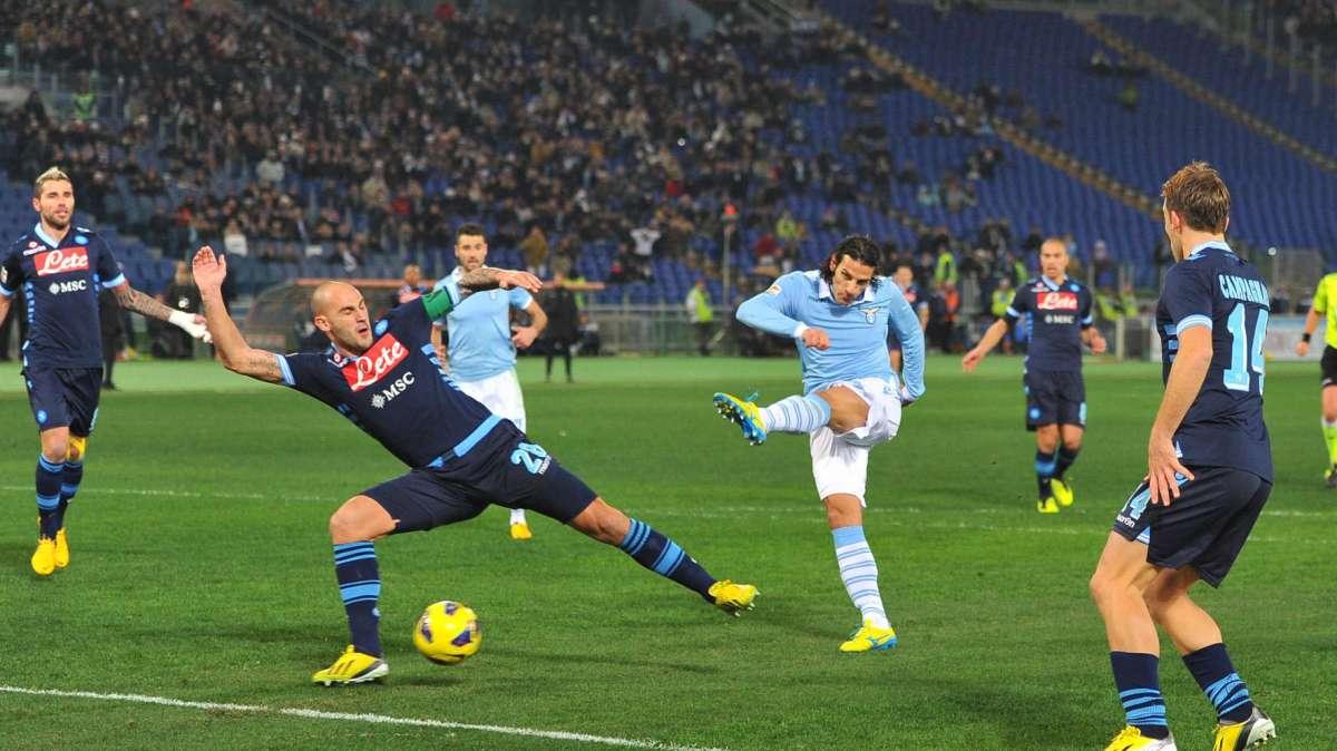 Lazio - Napoli, il precedente: quattro legni e un super Floccari. Ma Campagnaro...