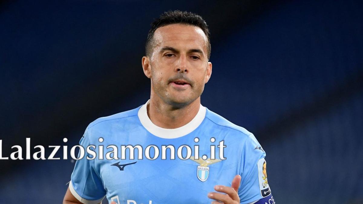 Lazio, c'è Pedro a seguire l'allenamento. E si rivede anche Patric - FOTO