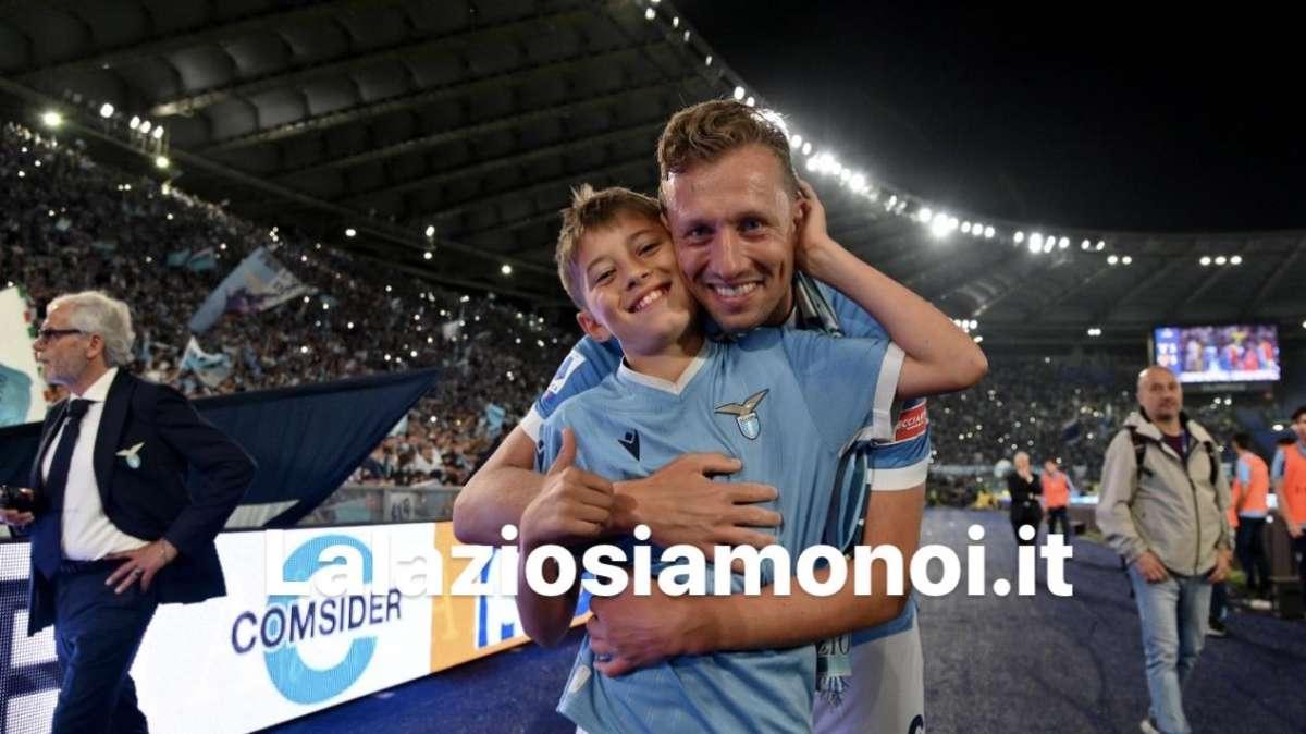 Leiva, la lettera agli "amici laziali": "Compagni, tifosi, Sarri e Inzaghi. Vi ringrazio..." - FOTO