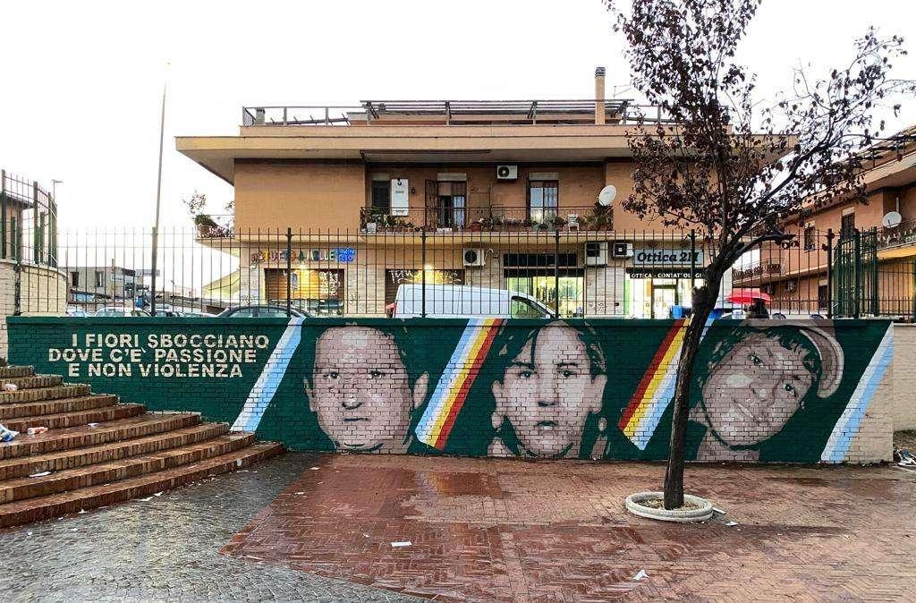 Lazio, inaugurato il murale dedicato a Paparelli, De Falchi e Sandri - FOTO