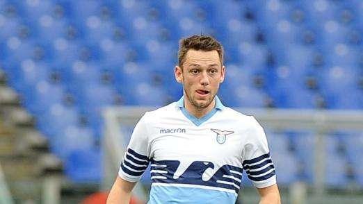 De Vrij: "La Lazio è casa mia, Pioli dispiaciuto dell'infortunio. United? Van Gaal disse che non ero pronto"