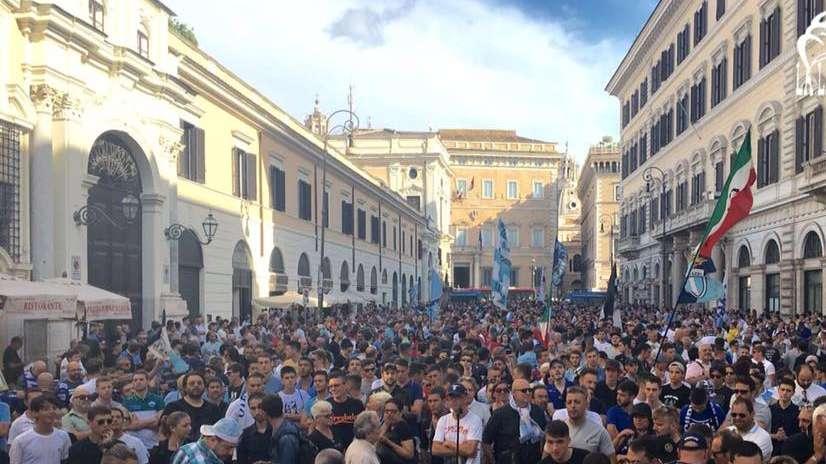 Protesta biancoceleste: oltre 5mila contro Lotito. E si è riparlato di barriere... - FOTO&VIDEO