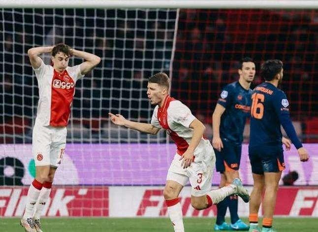 Calciomercato Lazio | Ecco Gaaei, il terzino che fa solo gol spettacolari - VIDEO