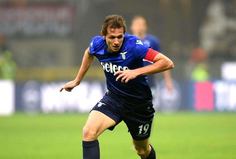 Inzaghi riabbraccia capitan Lulic e sorride: il bosniaco sa come fare male al Napoli