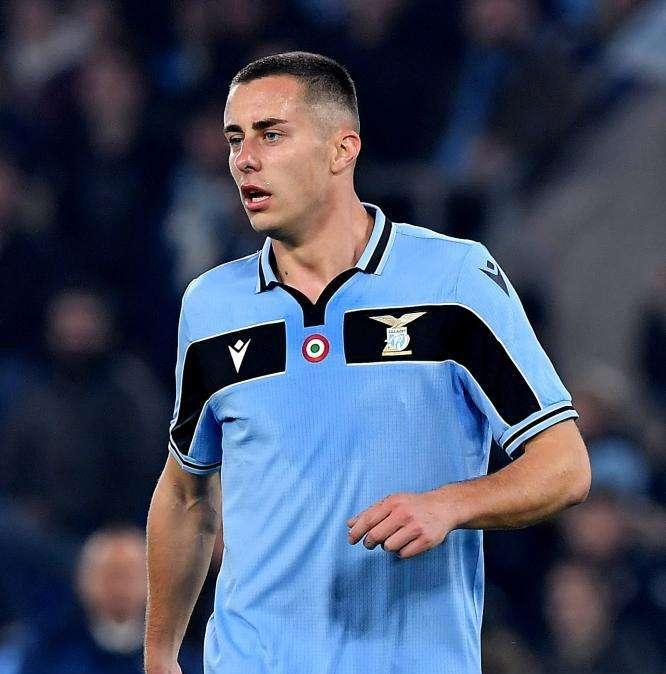 Calciomercato Lazio, il PSG pronto a un nuovo assalto per Marusic: la situazione