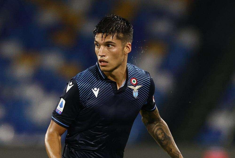 Lazio, la fantasia di Correa e la compagna: inventano un meme - FOTO
