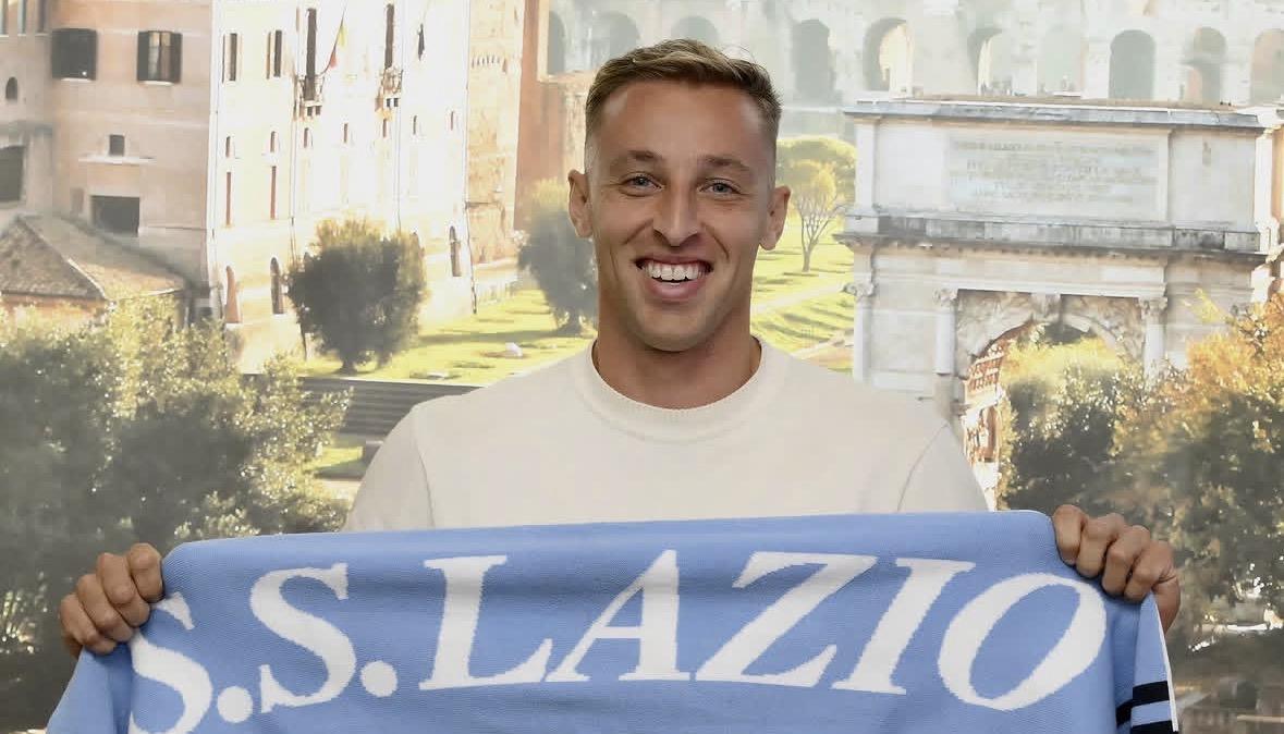 Lazio, è arrivato Frattesi: il benvenuto della società - FOTO