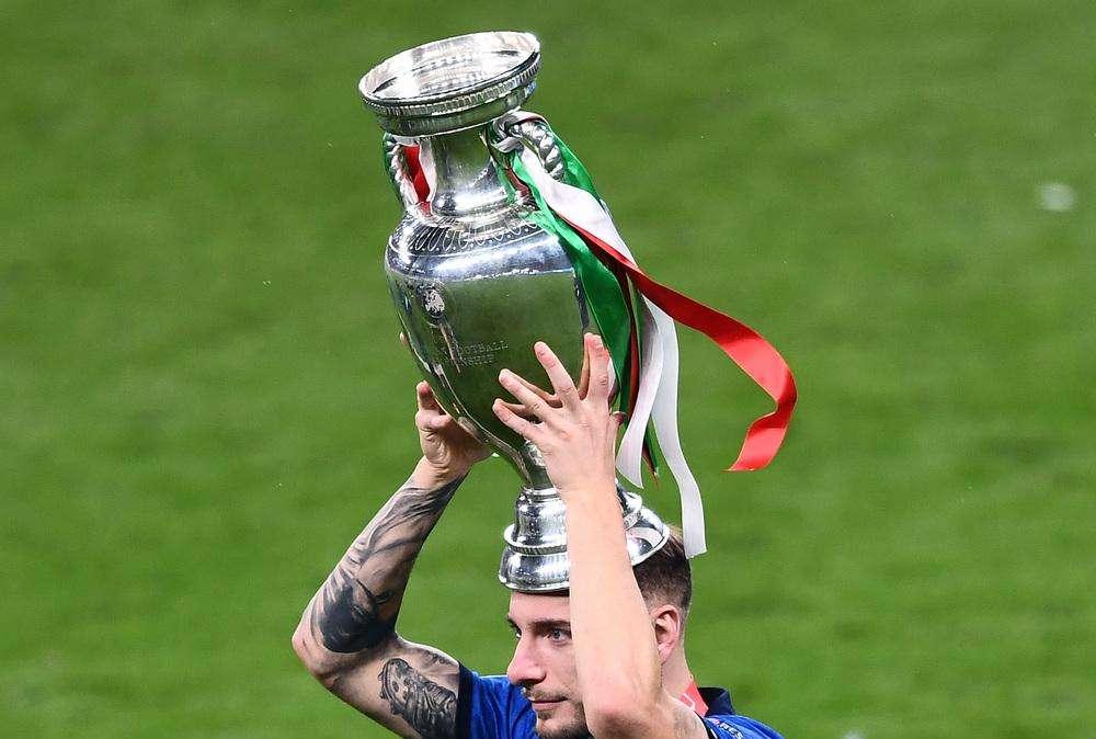 Lazio, il tormentone dell’Italia vola a Ibiza: Immobile canta “Ma quale dieta” - FT