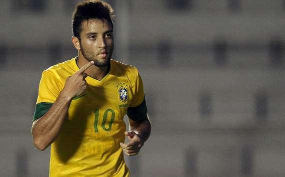 ESCLUSIVA - Salta Felipe Anderson! L'agente: "Speriamo si faccia in estate". Il Santos: "Offerta poco allettante"