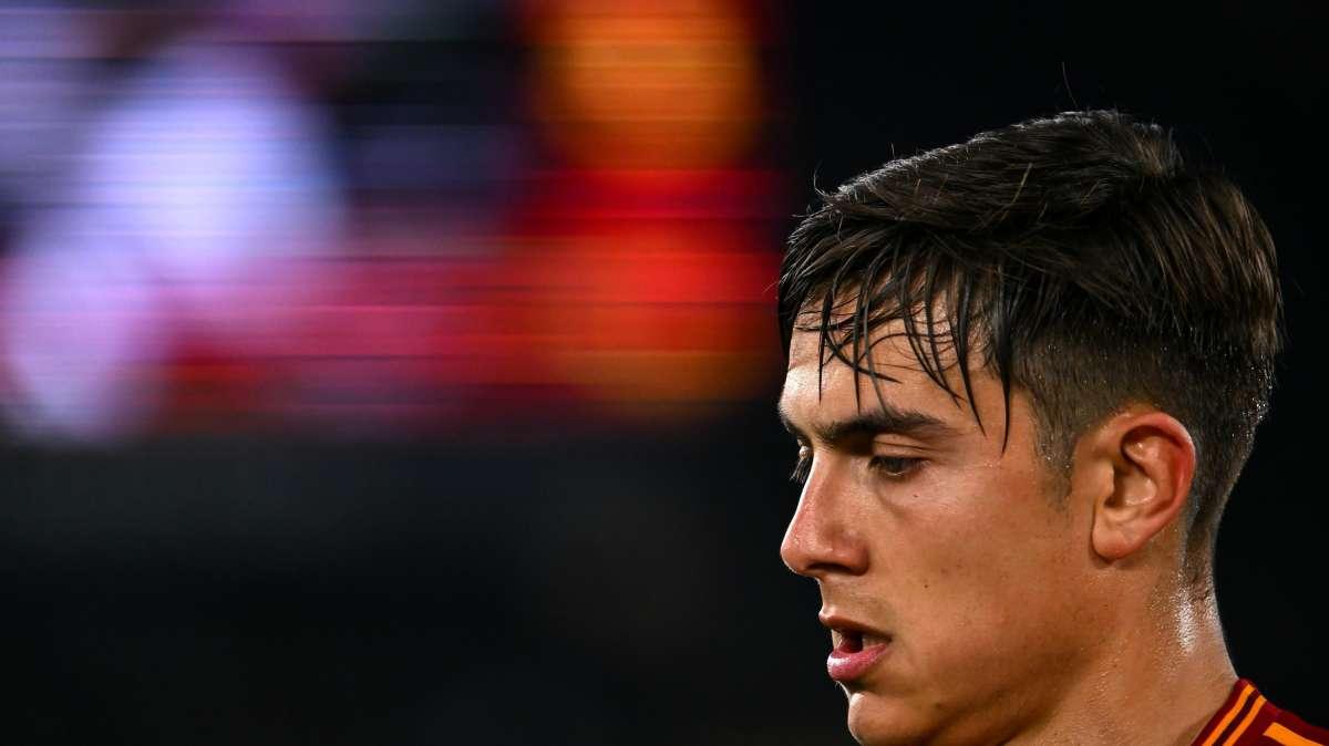 Calciomercato Roma | Caso Dybala, tifosi furibondi: scritte sui muri e social bollenti