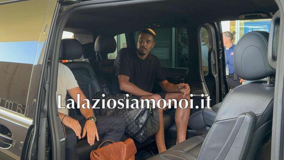 Lazio, Doekhi è sbarcato nella Capitale: le immagini da Ciampino - FOTO&VIDEO