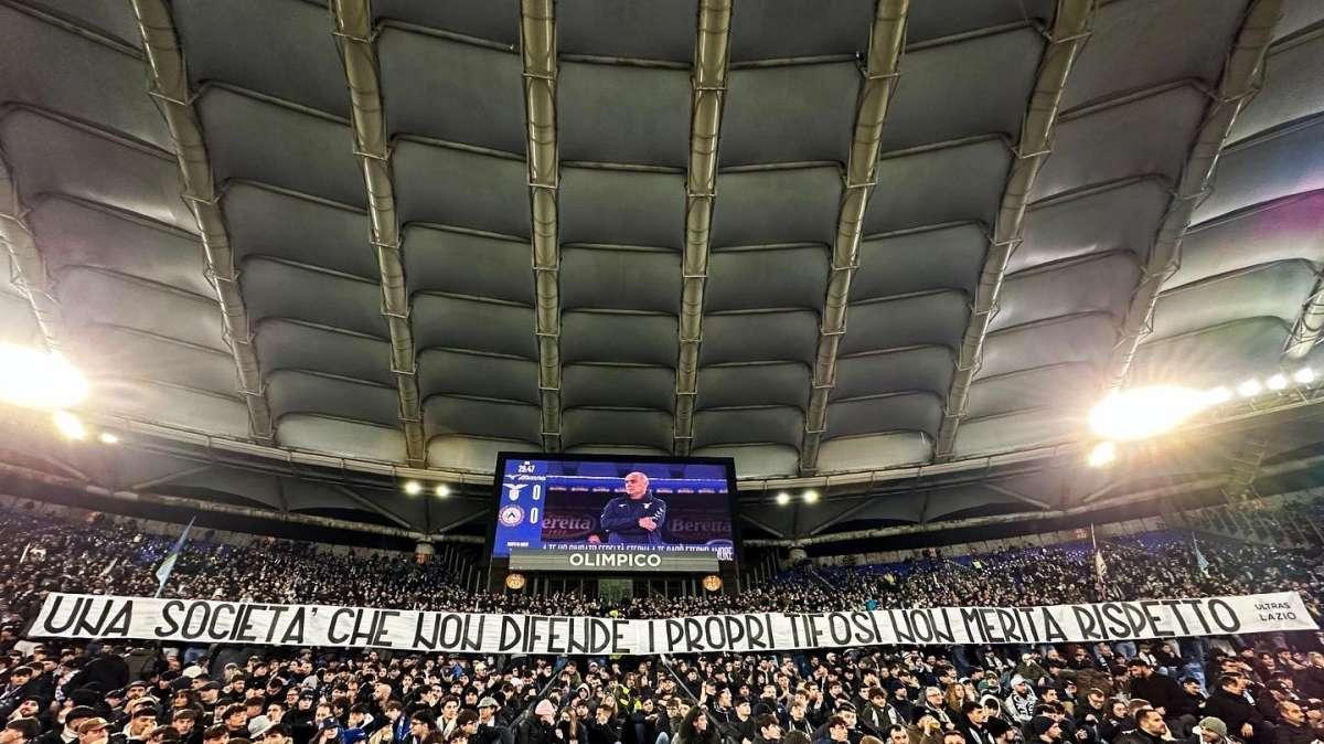 Lazio - Udinese | La Nord tra silenzio, cori e striscioni: la partita dei tifosi - FOTO