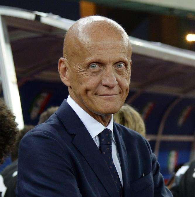 Collina: "Il Var è il futuro del calcio. E sui falli di mano..."