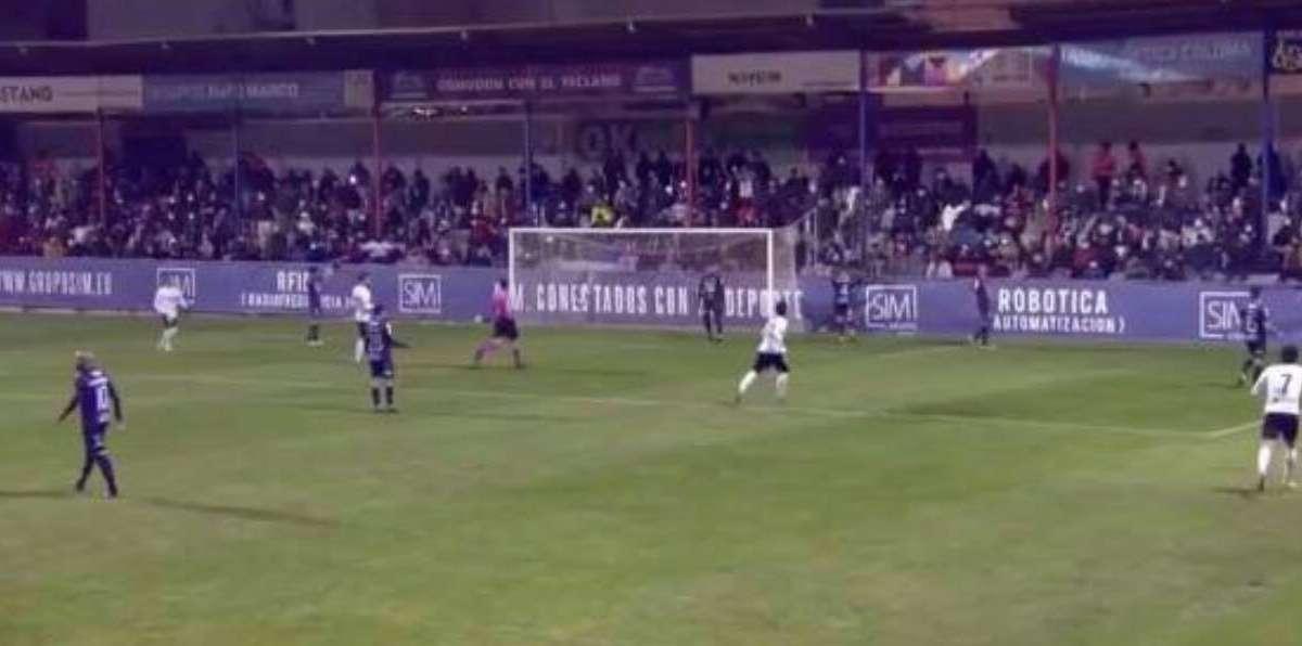 Copa del Rey, pubblico presente in Yeclano - Valencia: le immagini generano polemiche