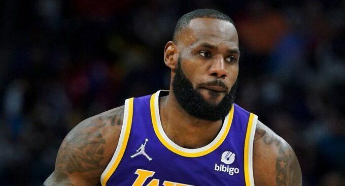 NEWS | LeBron dice addio ai Lakers ma non si ritira!