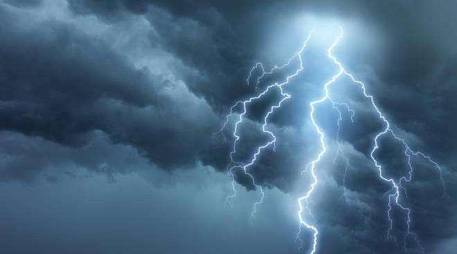 METEO | La lunga estate è giunta al capolinea: previsto calo delle temperature e maltempo
