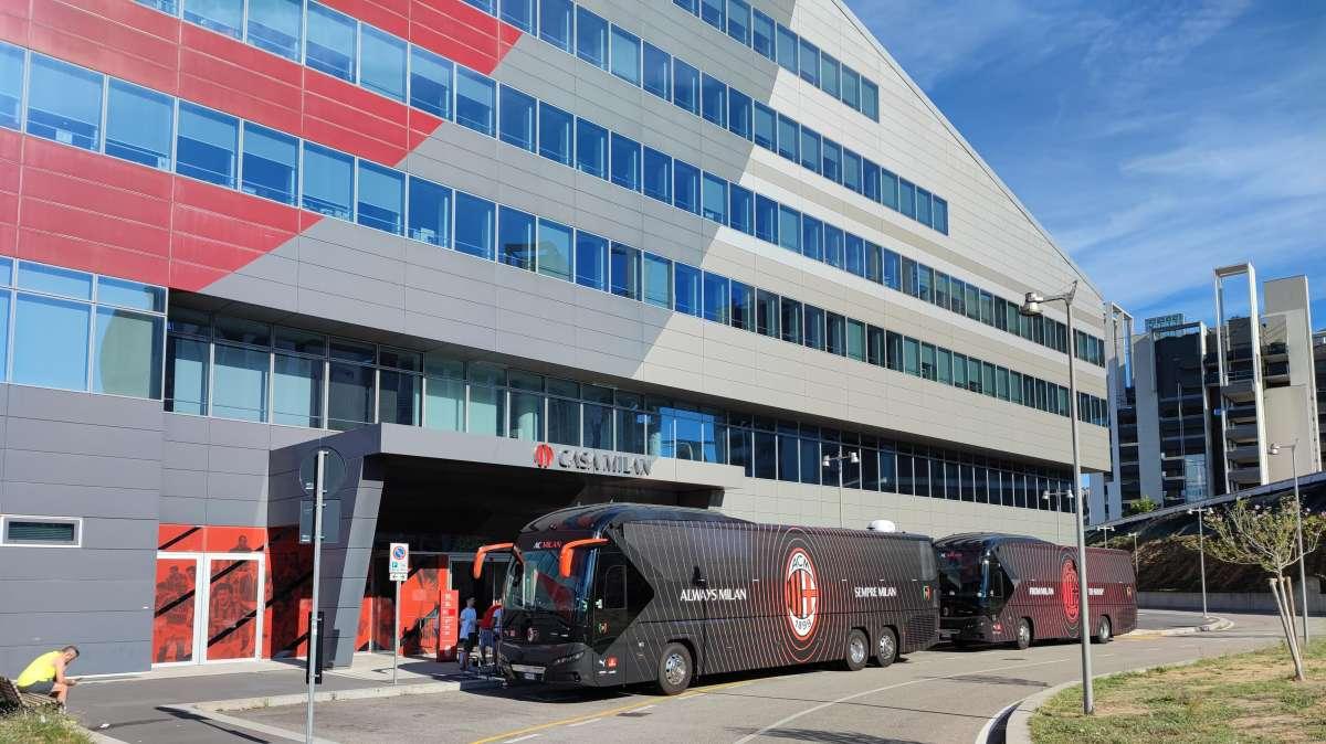 Guardia di Finanza a casa Milan: perquisita la sede del club rossonero. La situazione