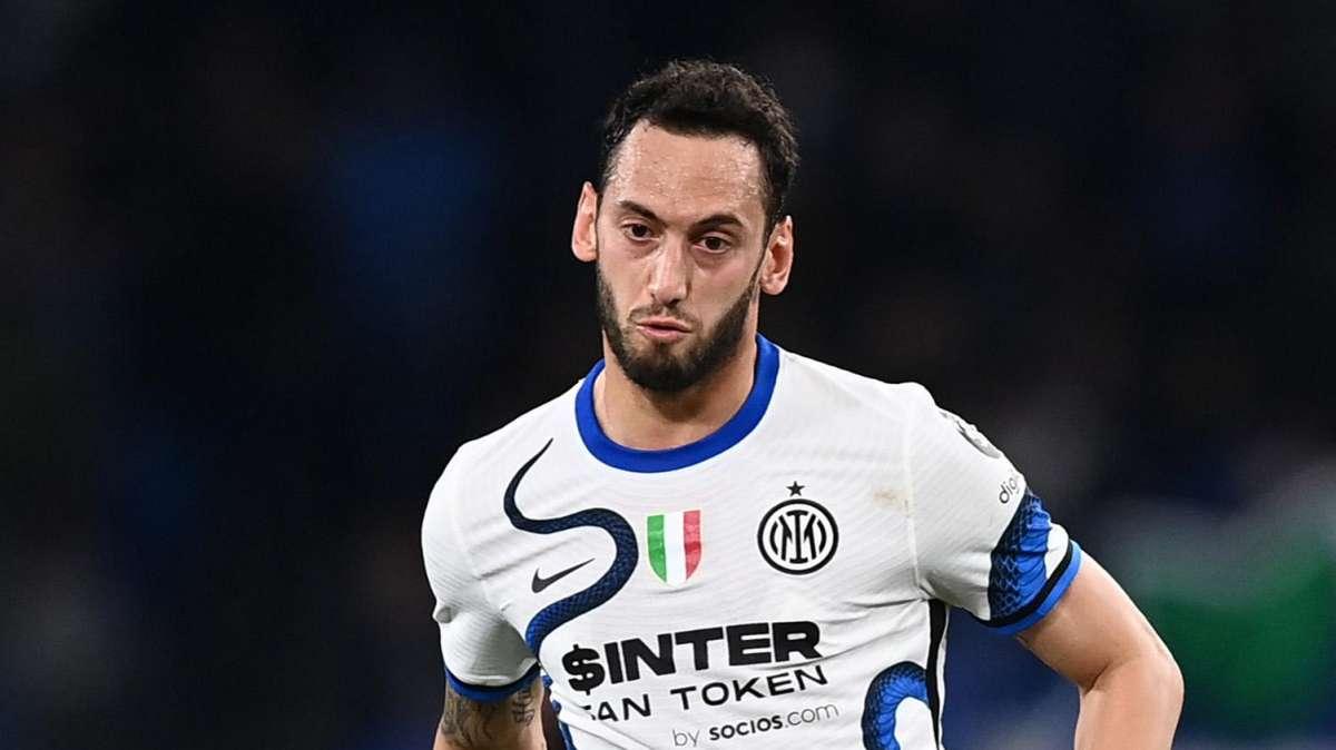 "Periodo strano, ma restiamo tranquilli". Rivedi Calhanoglu dopo Genoa-Inter