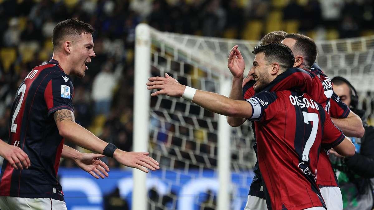Prima Orsolini, poi una lotteria terribile: rigori letali per l'Inter, in finale di Supercoppa ci va il Bologna