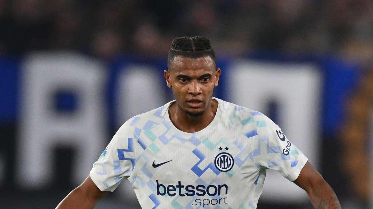 Akanji lancia un messaggio: "Spero che l'Inter mi confermi, qui per restare"