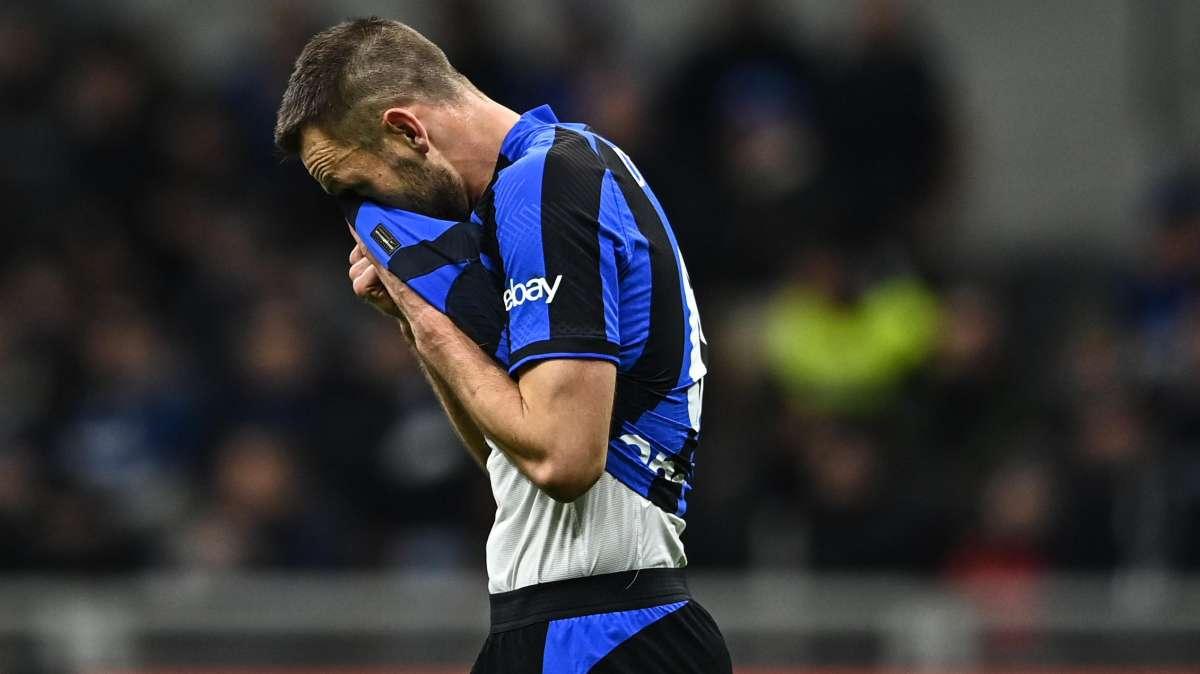 De Vrij a Inter TV: "E' un periodo dove gira male, non è più sfortuna se succede così spesso"