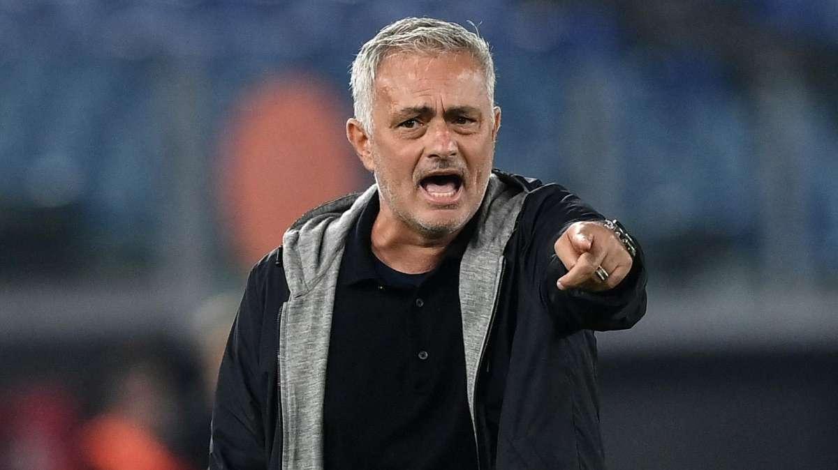 Mourinho su Zaniolo: "Non parlo più di lui, gli auguro una carriera florida"