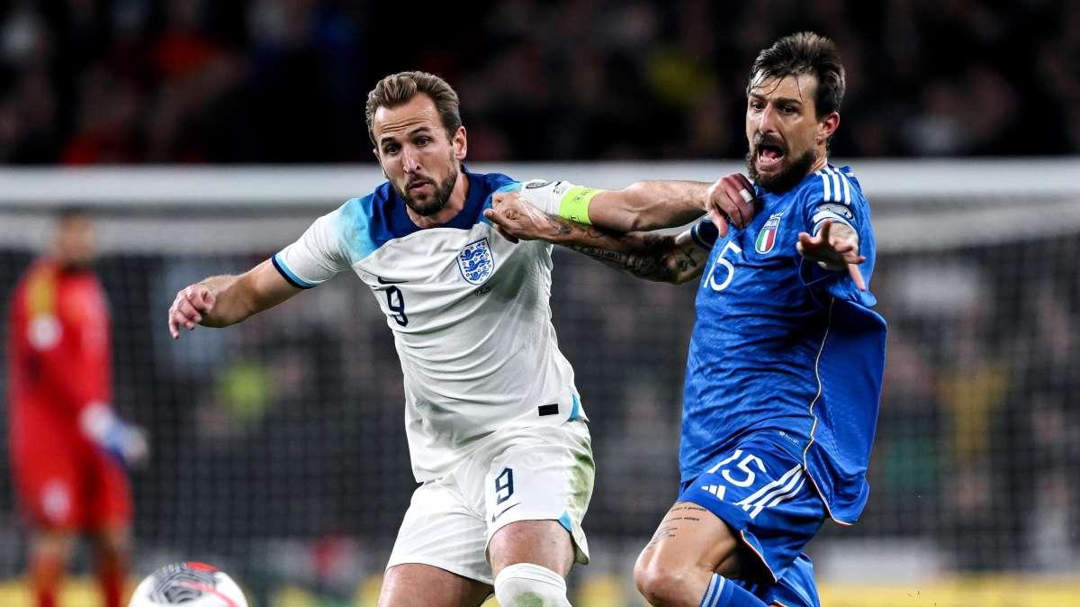 Italia, Acerbi: "La giocheremo come se fosse una finale. Giocare a tre o a quattro? Cambia poco"