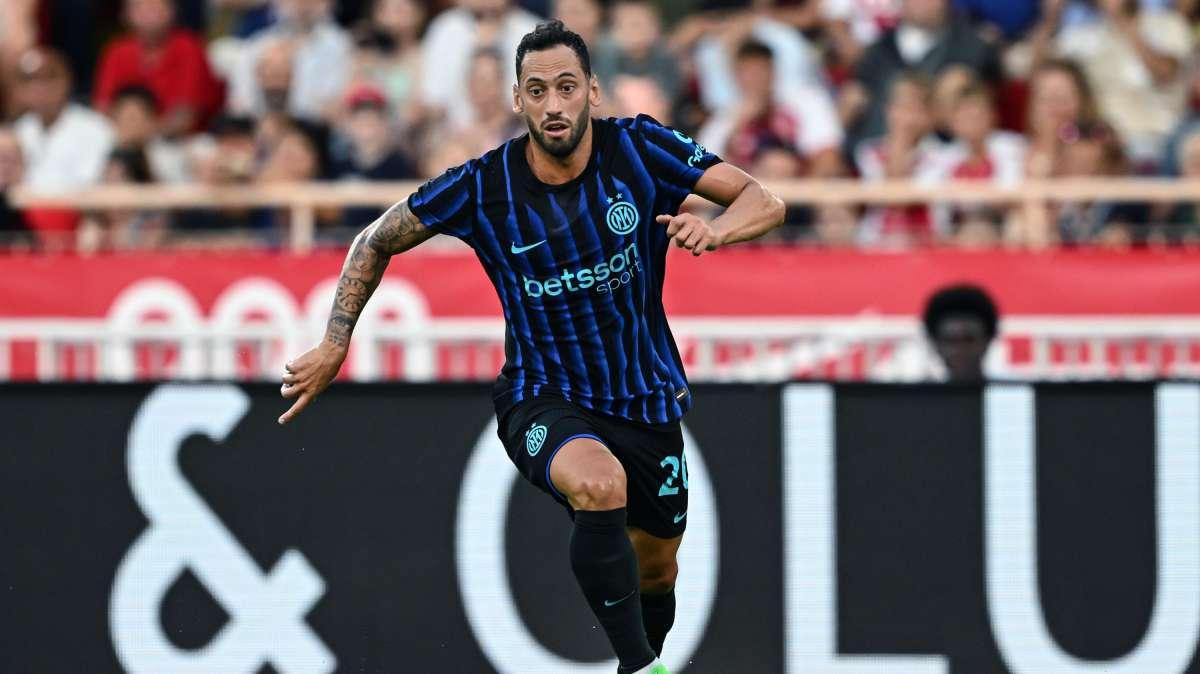 Calhanoglu in difficoltà. La Gazzetta dello Sport: "Se la partita povera dipendesse dal mercato..."