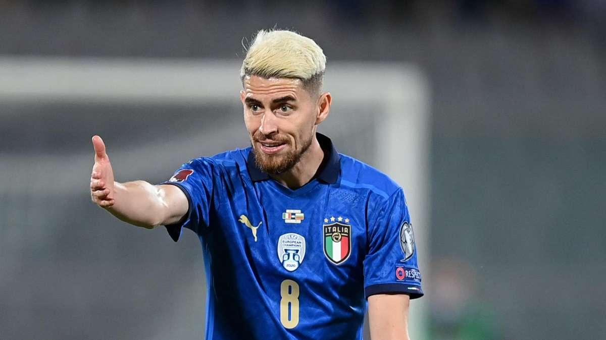 Jorginho alza la voce: "Nell'Italia non si è rotto alcun incantesimo. Dispiaciuto per l'errore dal dischetto"  
