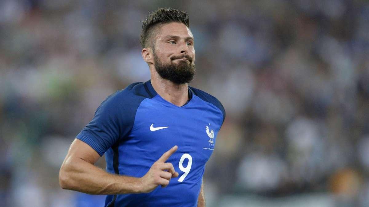 Giroud pronto a sbarcare a Milano prossime 48 ore decisive per l'accordo col Milan