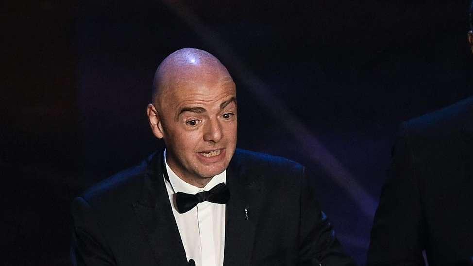 Infantino: "Sosteniamo la UEFA nel suo rifiuto verso la Superlega"