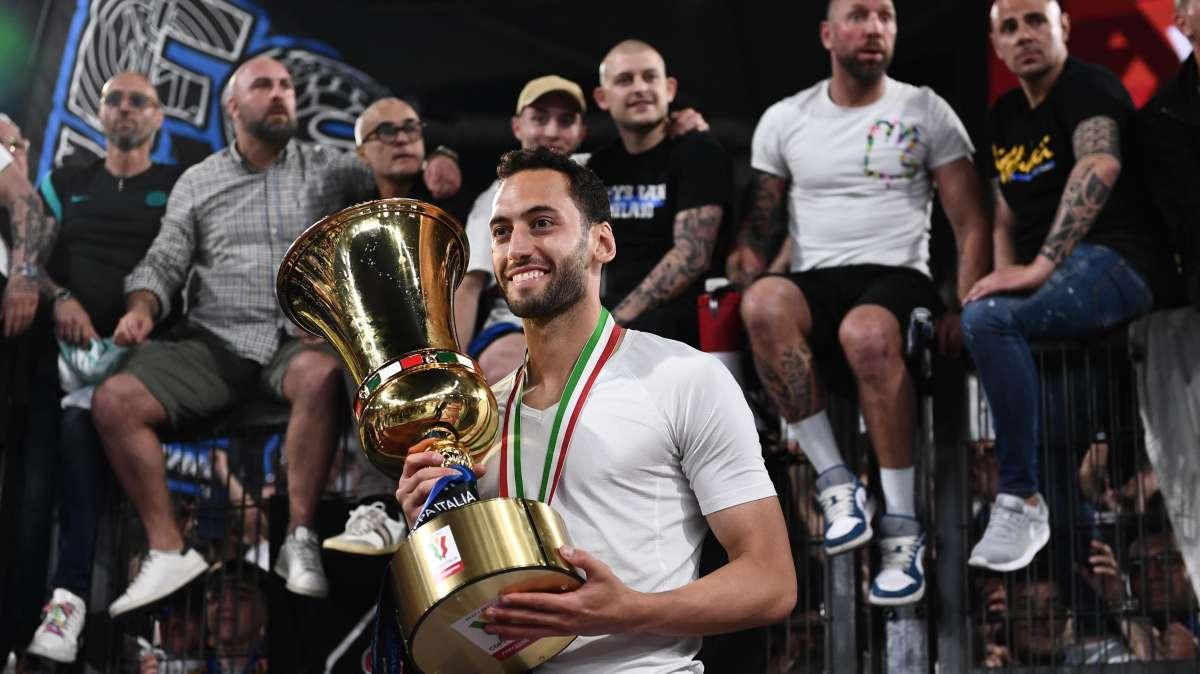 L'obiettivo è la Champions ma con un occhio al futuro: Calhanoglu annuncia il rinnovo