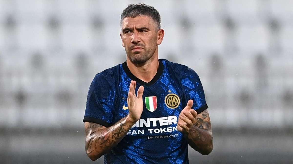 L'ex nerazzurro Kolarov pronto a debuttare da ds: lo ha scelto il Pisa