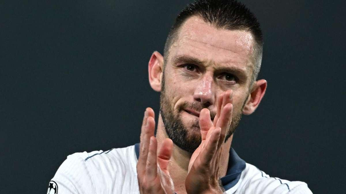 De Vrij: "Risposta importante e clean sheet, avanti per la nostra strada"