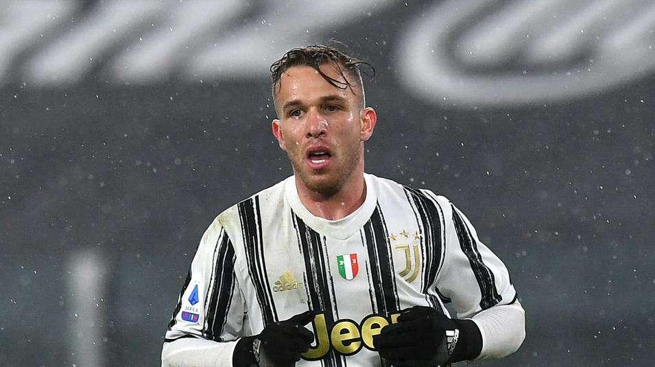Malore Eriksen, il tweet del bianconero Arthur: "I nostri pensieri sono con te"