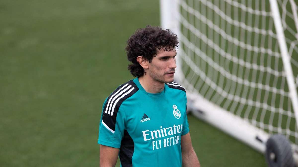 Inter, sfuma un obiettivo in difesa: Vallejo ufficiale al Granada