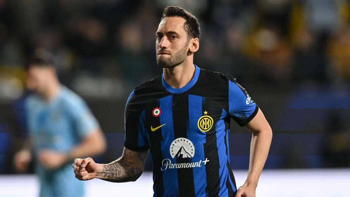 Sospiro di sollievo per Inzaghi, solo una botta per Calhanoglu: ci sarà con il Napoli