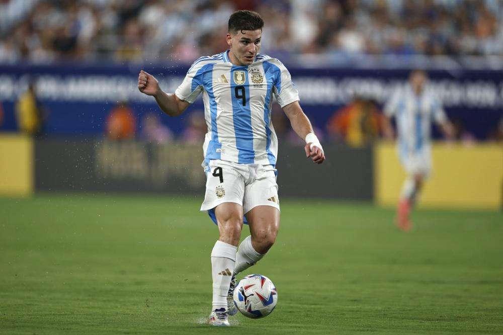 Julian Alvarez passa all'Atletico Madrid, accordo da 94 milioni con il Manchester City