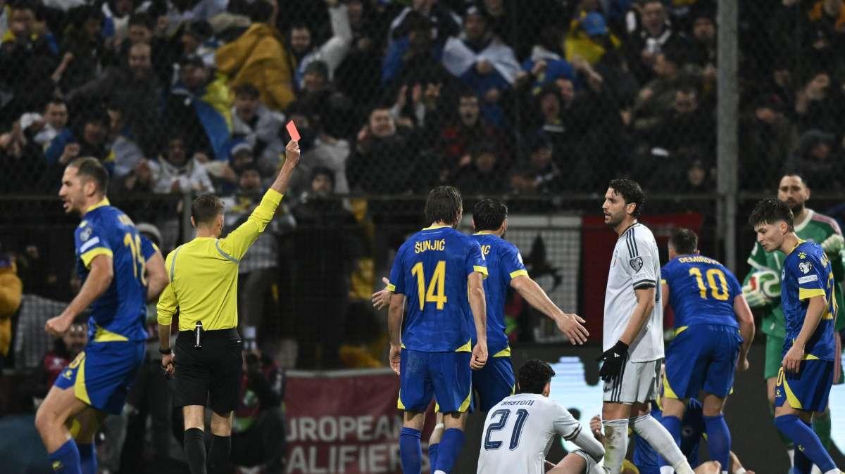 GdS - Bastoni sempre più in crisi: con la Roma ci sarà, ma ora il futuro dice Barça