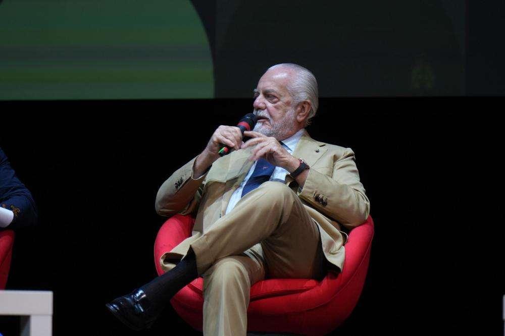 Falso in bilancio, rinviata al 6 novembre udienza De Laurentiis