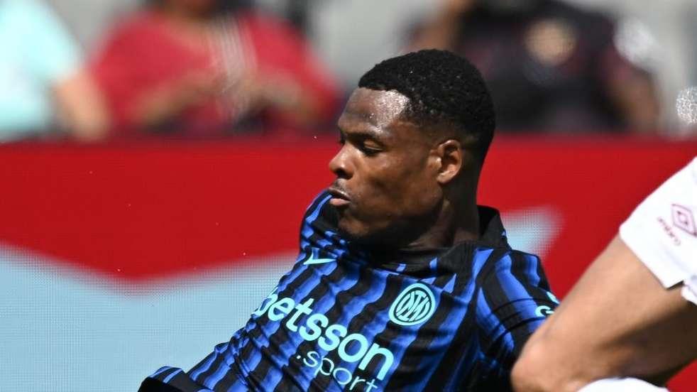 Dumfries-Barcellona, la smentita di Calhanoglu e i rinnovi: le top news delle 20