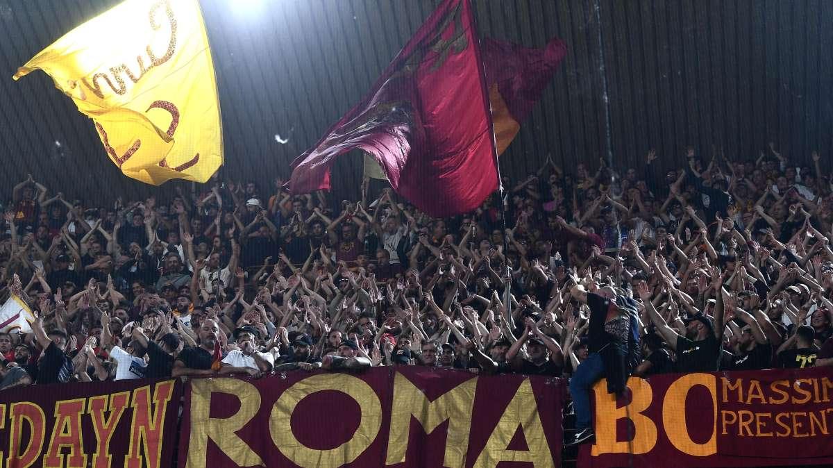Scontri ultras, si va verso il divieto di trasferta per i tifosi di Roma e Napoli