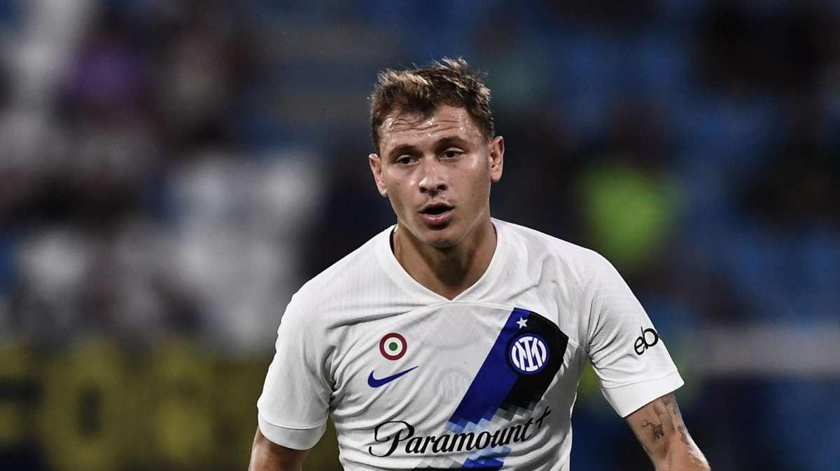 Barella scherza per il derby: "Nessun milanista in Nazionale? È strano, ma forse è meglio così"