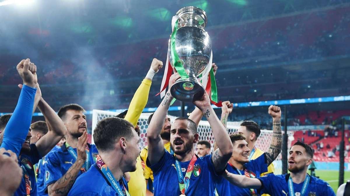 Il Corriere della Sera: "L'Italia comincia la caccia al mondiale"