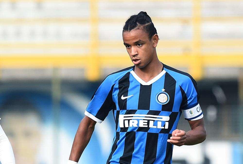 UFFICIALE - Crotone, preso dall'Inter il centrocampista Schirò