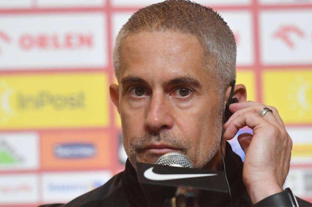 Sylvinho rinnova con l'Albania: l'ex vice di Mancini all''Inter sarà ancora il ct di Asllani 