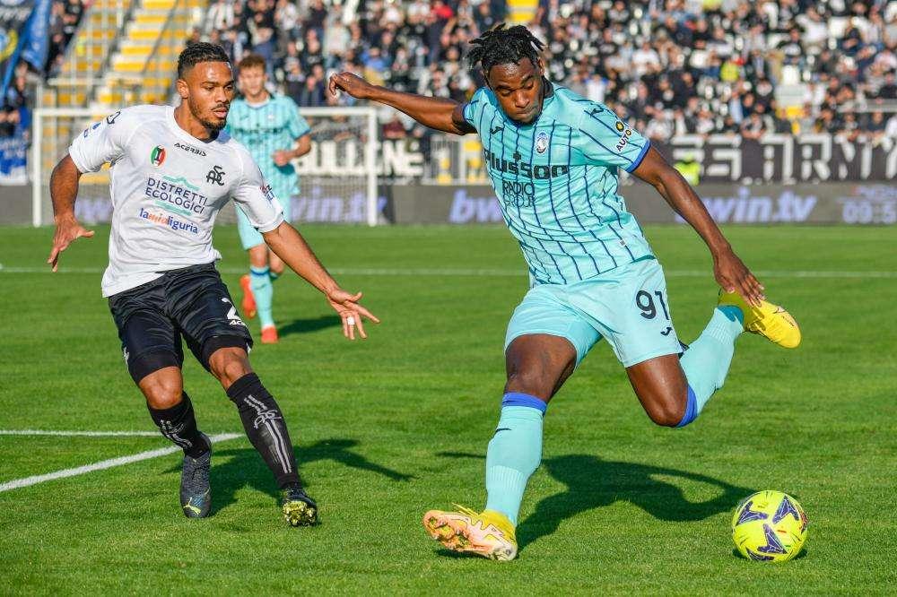 Atalanta, Duvan Zapata si ferma ancora. Lesione muscolare per lui