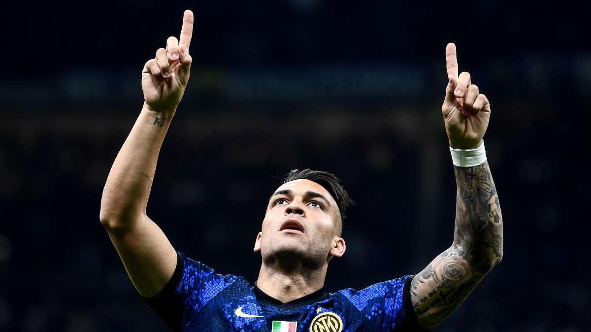 Lautaro, doppietta d'autore nella notte del derby. Venderlo non è un sacrificio, ma un delitto