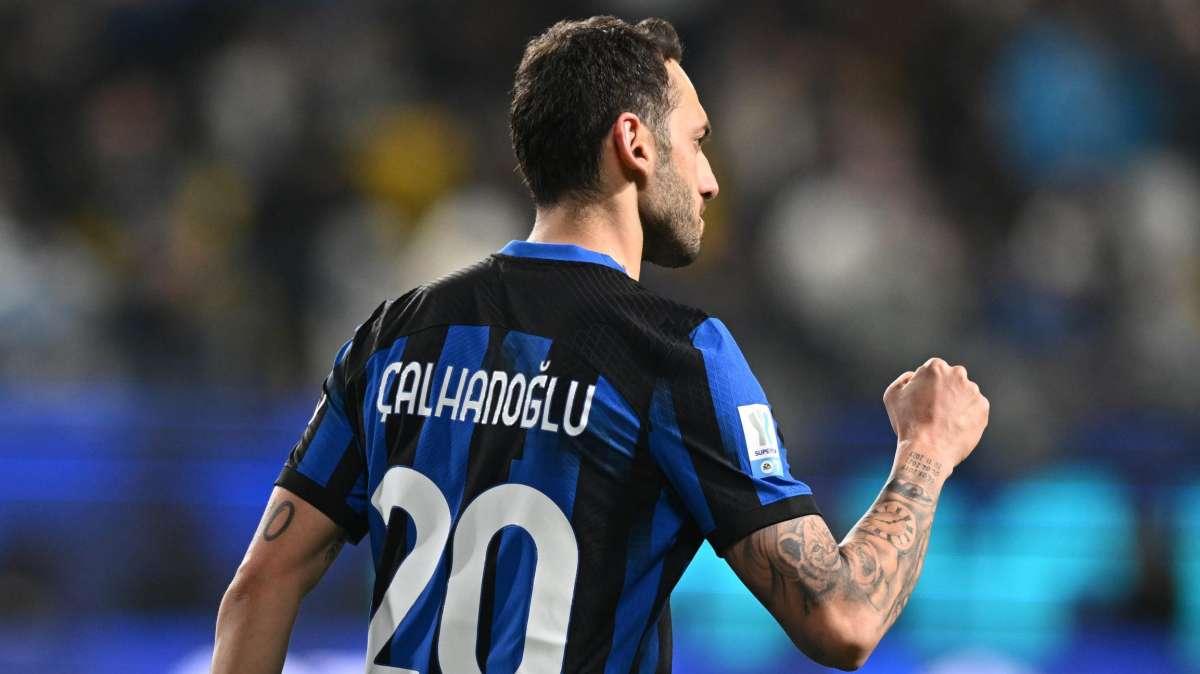 A tutto Calhanoglu: "Per me l'Inter non si può spiegare. Sono il regista più forte del mondo"